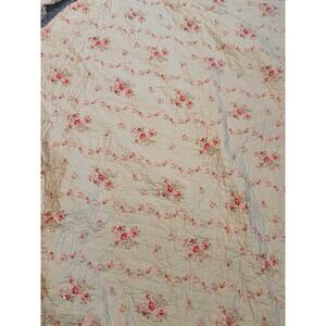 Simply Shabby Chic Lady Rose Quilt Scalloped Edge  104" x 94" king